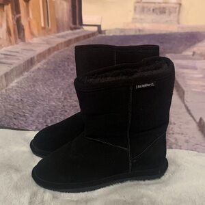BearPaw Women's Classic Black Winter Boots